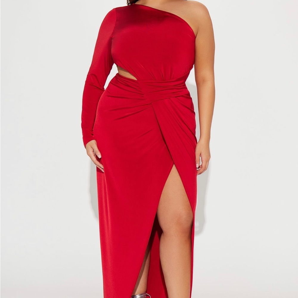 Fashion Nova Leah Maxi Dress (NEVER WORN)